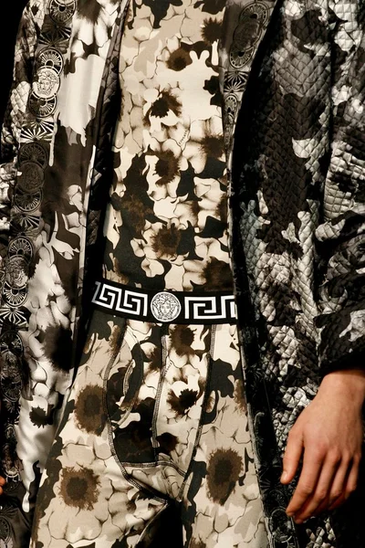 Look 40